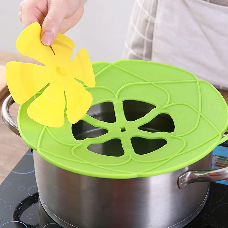 Silicone Flower Spill-Stop Pot Lid