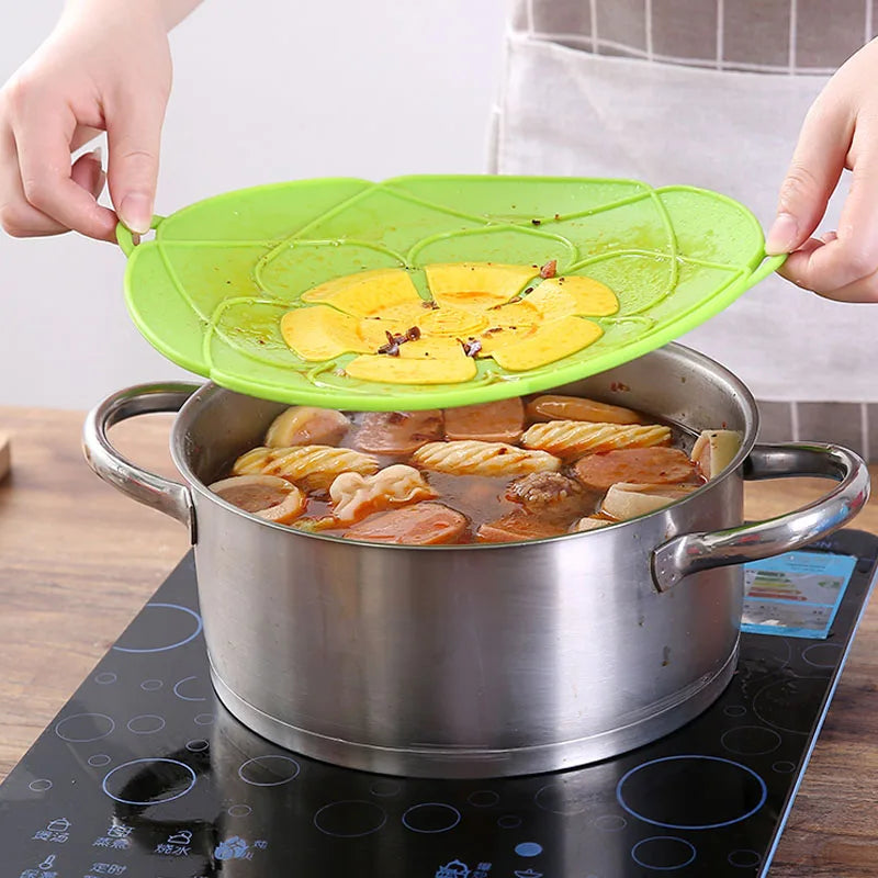 Silicone Flower Spill-Stop Pot Lid