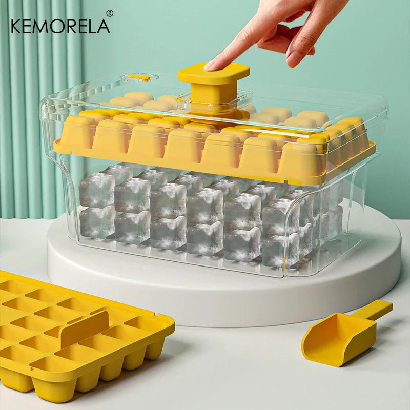 Ice Cube Tray with Storage Box & Scoop