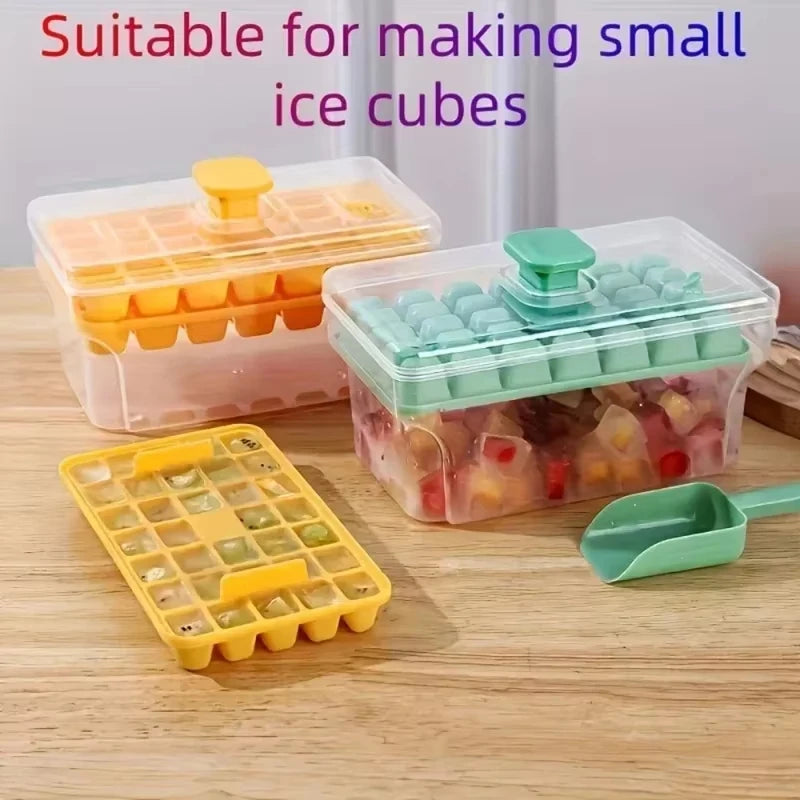 Ice Cube Tray with Storage Box & Scoop