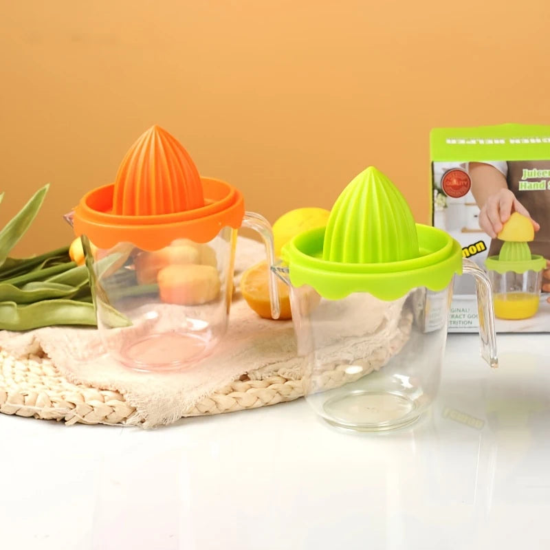 Manual Citrus Juicer with Container